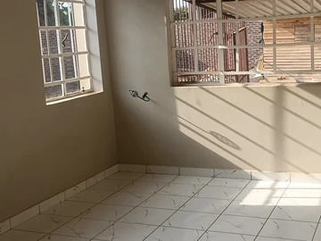 3 Bedroom Flat & Apartment