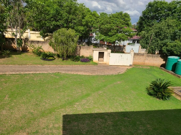 6 Bedroom House