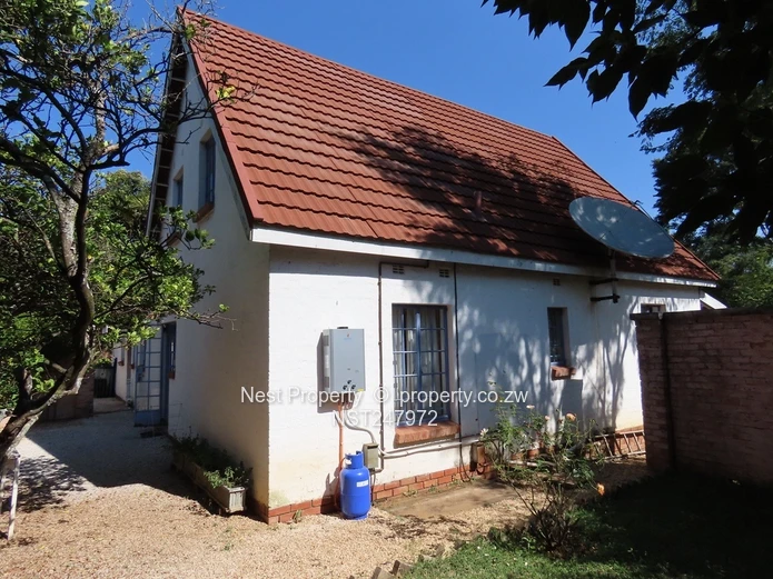 Charming double Storey Home in Borrowdale Brooke!