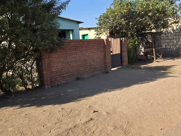 6 Bedroom House