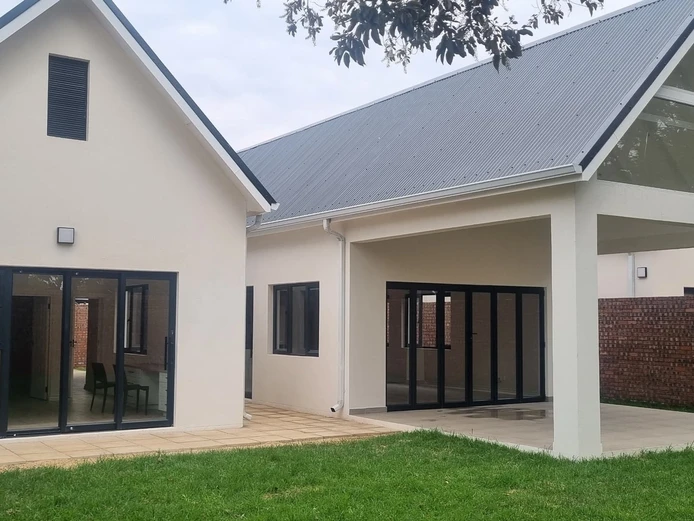 Borrowdale vainona townhouse to rent 