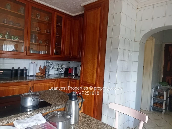 Modern House For Sale In Helensvale