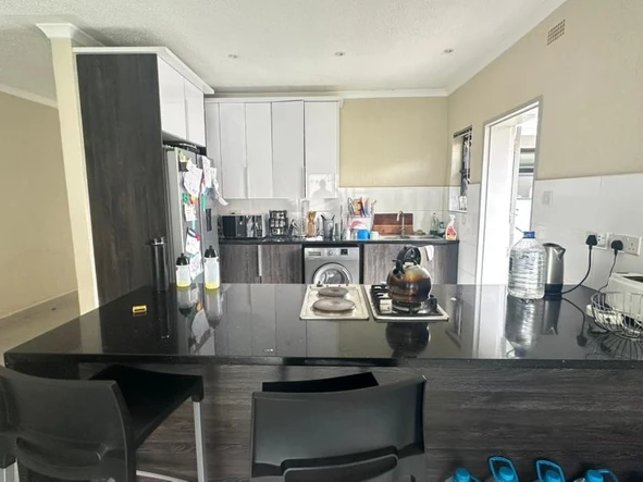 3 Bedroom Flat & Apartment