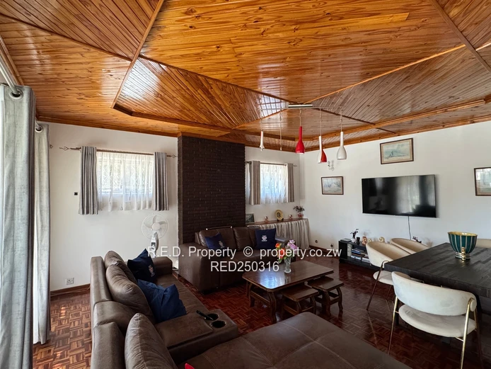 Comfortable Family Home In Matsheumhlope!