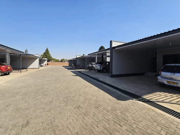 3 Bedroom Flat & Apartment