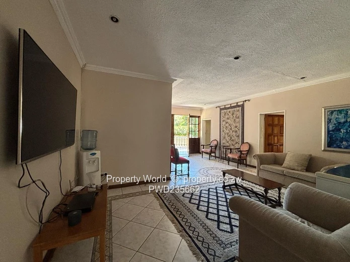 5 Bedroom House for Sale in Rolf Valley