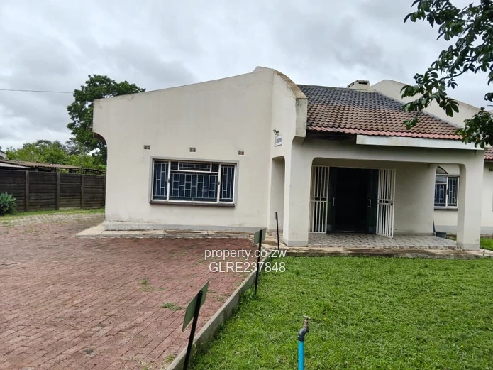 Bluffhill 5 Bed House for Rent