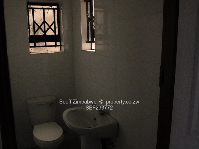 Zimre Park Flat For Rent