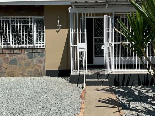 2 Bedroom Garden Flat