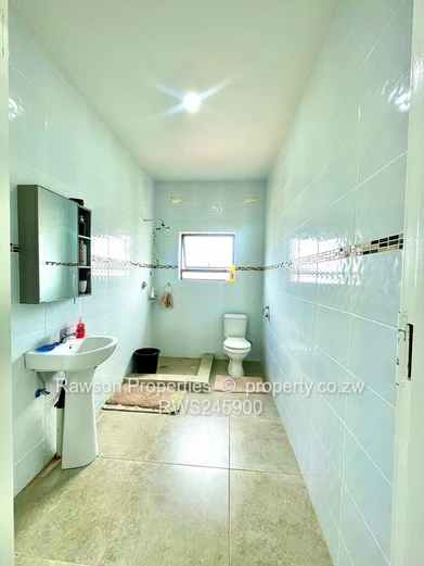 Modern 4-Bed Home with Solar Backup – Nyeredzi Ridge