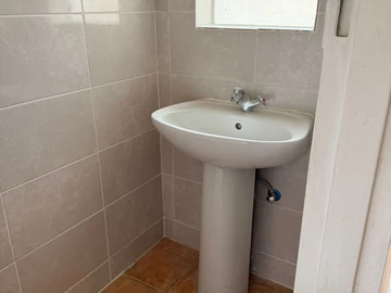 2 Bedroom Garden Flat