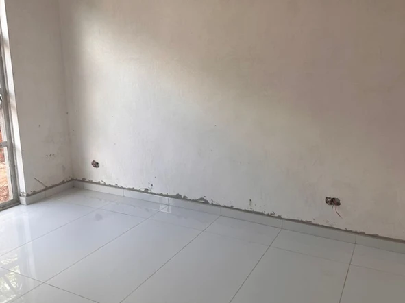 3 Bedroom Flat & Apartment