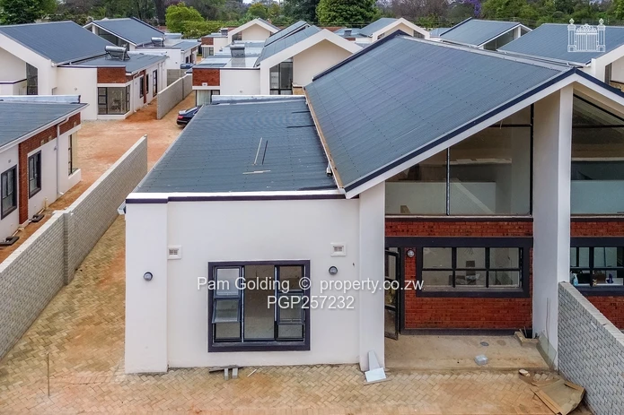 Spacious 3 Bedroom Cluster(semi-detached) for sale in Pomona