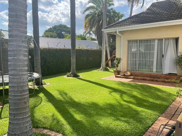 3 Bedroom Flat & Apartment