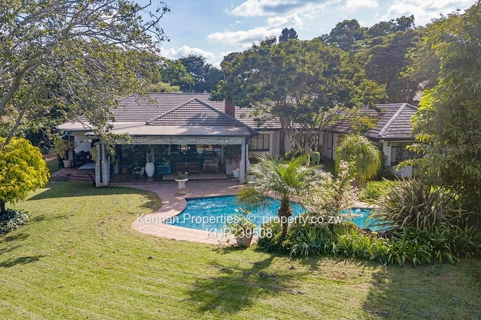 Stunning Home In Great Location.  Offer over $950 000