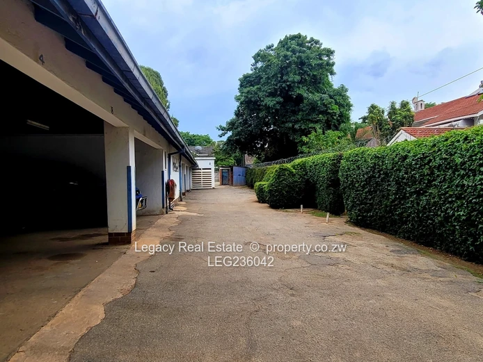 Upper Avenues,Executive Apartment for Sale with Elevator & Pool