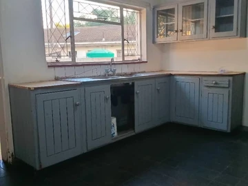 2 Bedroom Garden Flat