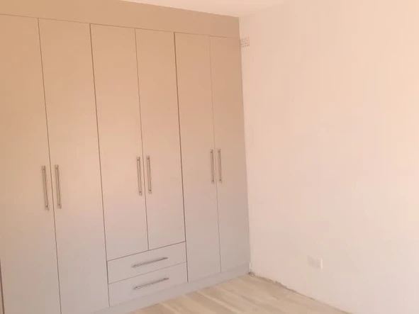 3 Bedroom Flat & Apartment