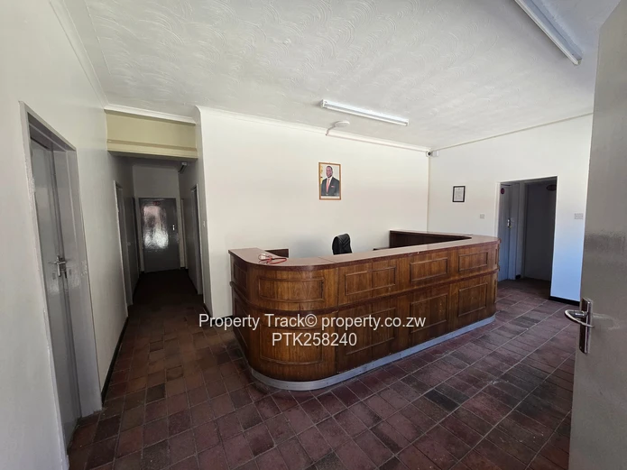 Warehouse property to let, available immediately 
