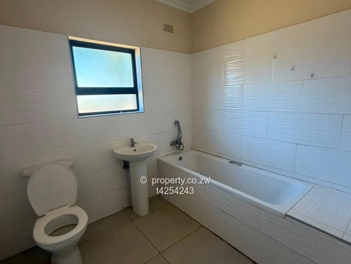 Bluffhill apartment to rent