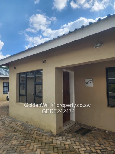 Cluster for Rent in Bluffhill 