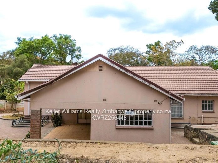 Spacious, split-level family home on scenic Manyonga Close, Glen Lorne (Sole Mandate)