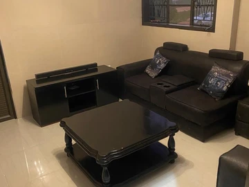 2 Bedroom Flat & Apartment