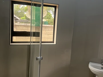 3 Bedroom Flat & Apartment