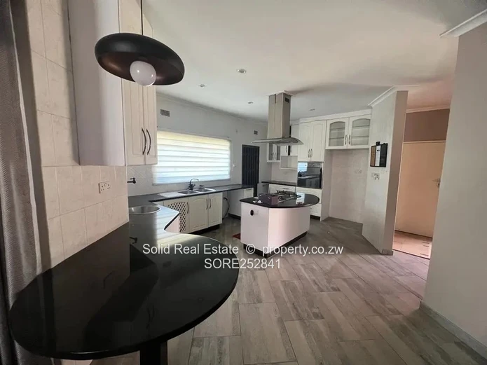 Apartment for letting in Greendale
