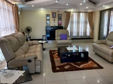 6 Bedroom Garden Flat