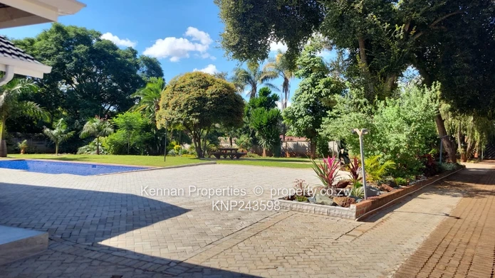 Recently upgraded furnished house in Greystone Park