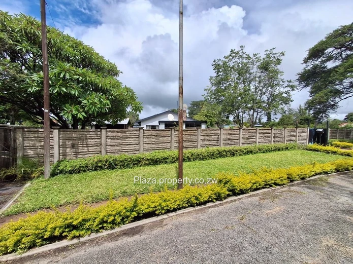 A Lovely Home in a Peaceful area near Lundi Park Golf Course