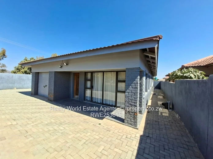 Ruwa Sebassa Park House for Sale