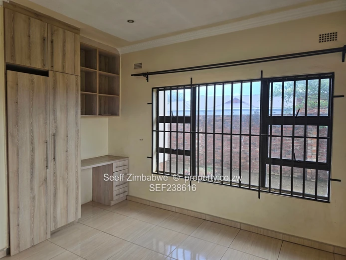 House for sale in Fairview