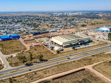 Commercial & Industrial Land