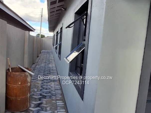 Newly built beautiful home for Rent in Timire Park , Ruwa.