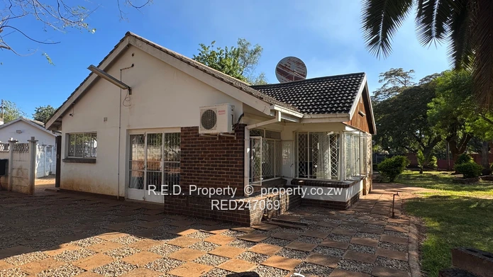 Neat Family Home In Ilanda!