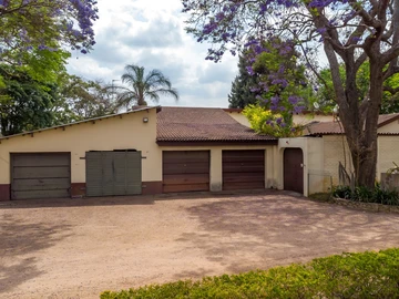 12 Bedroom House