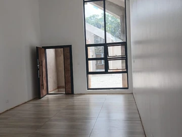 3 Bedroom Flat & Apartment