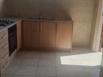 3 Bedroom Flat & Apartment