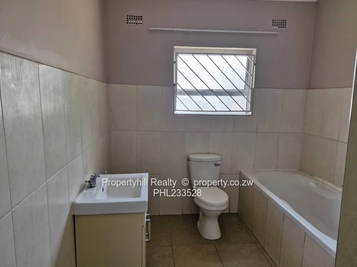 Vacant 2 Bed Cluster Unit in Newlands