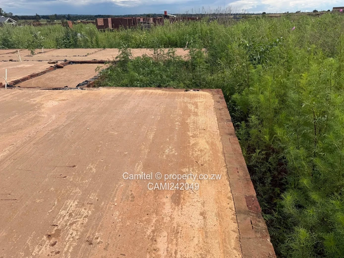 Nyeredzi Ridge 500sqm with deeds at slab level with 4 beds