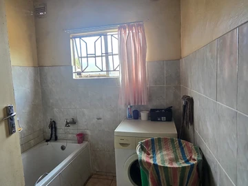 Farm & Agricultural Land