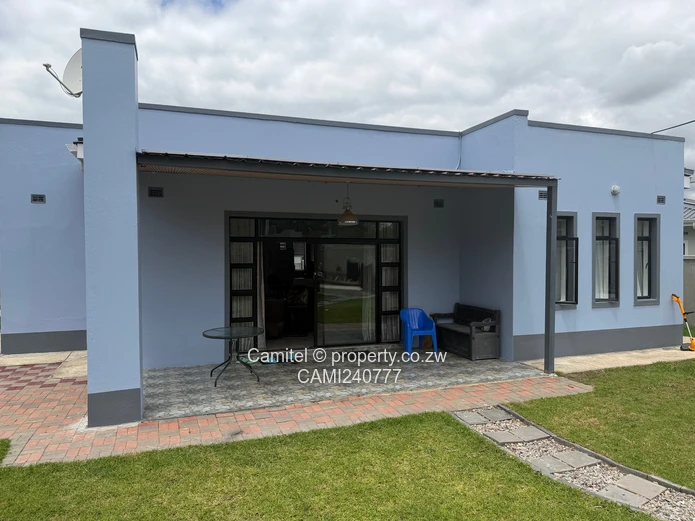 Wow 3 bed main en-suite walled and gated sitting on 516sqm (Sole Mandate)