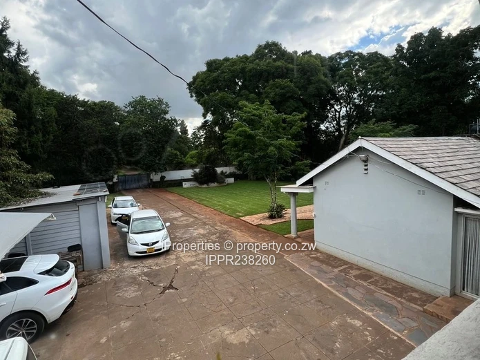 Spacious Family Home with Modern Finishes and a Cottage. (Sole Mandate)