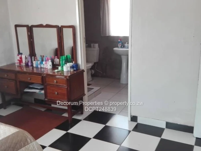 ?? **Chitungwiza Unit B – Family Home For Sale | 