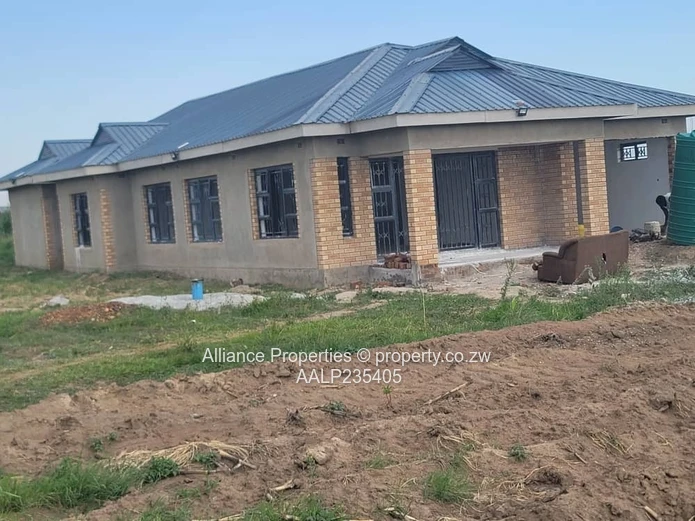 Elite Agro-Residential Retreat: 1.2 Hectare Plot with 4-Bedroom Home & Borehole in Rainharm