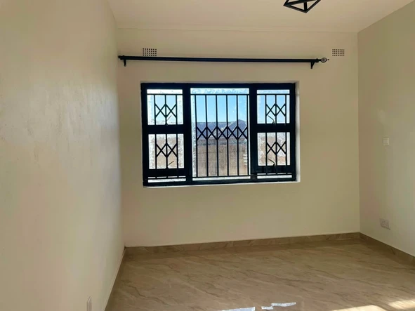 3 Bedroom Flat & Apartment