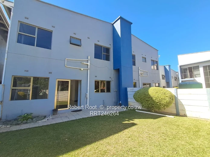 Spacious 3 bed duplex townhouse