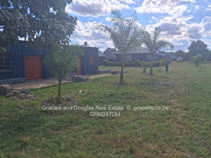 Kadoma Sabona bona plot for sale